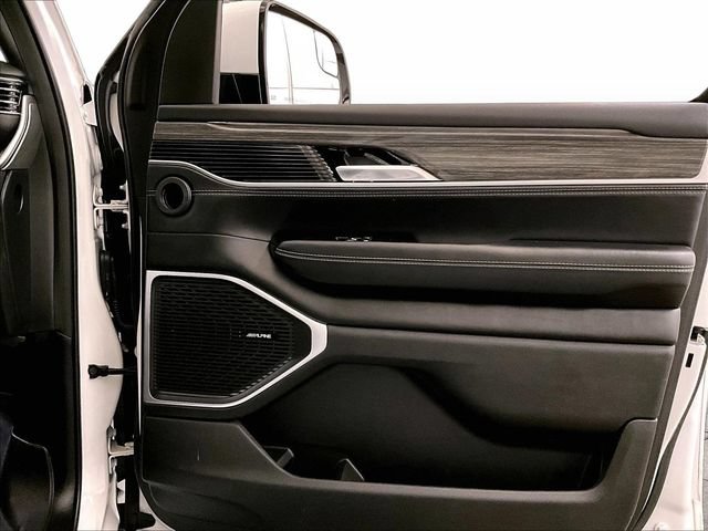 Used 2022 Jeep Wagoneer Series II AWD/4WD image 23