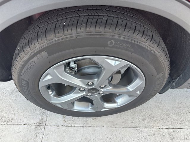 Certified 2025 Ford Escape ST-Line image 8