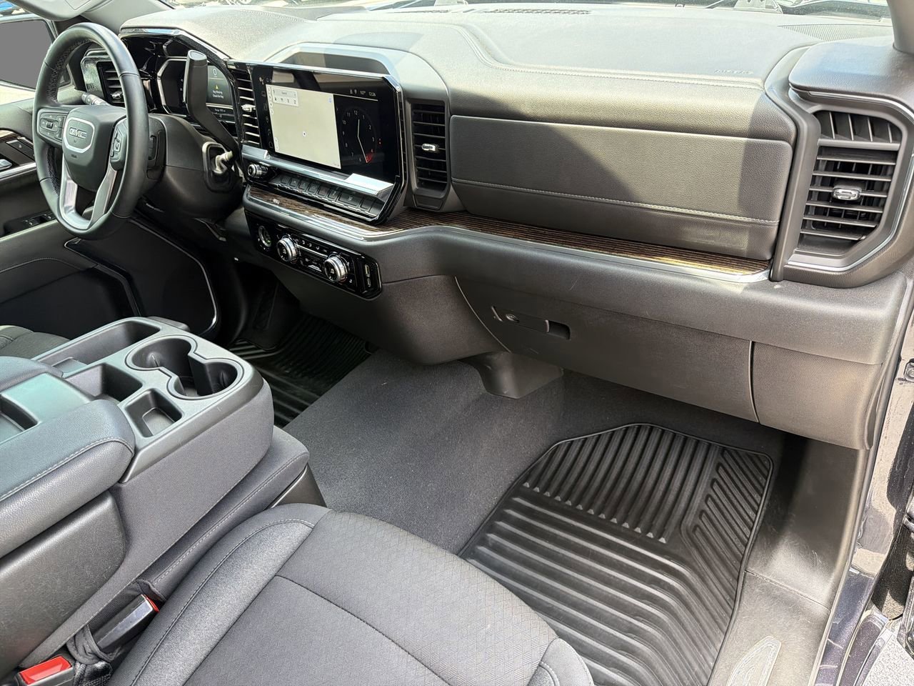 Used 2024 GMC Sierra 1500 Elevation AWD/4WD image 10
