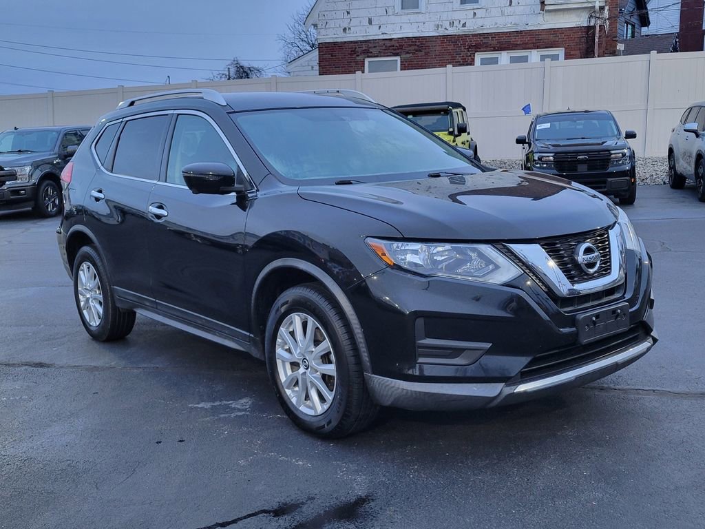 Used 2017 Nissan Rogue SV w/ SV Premium Package image 29