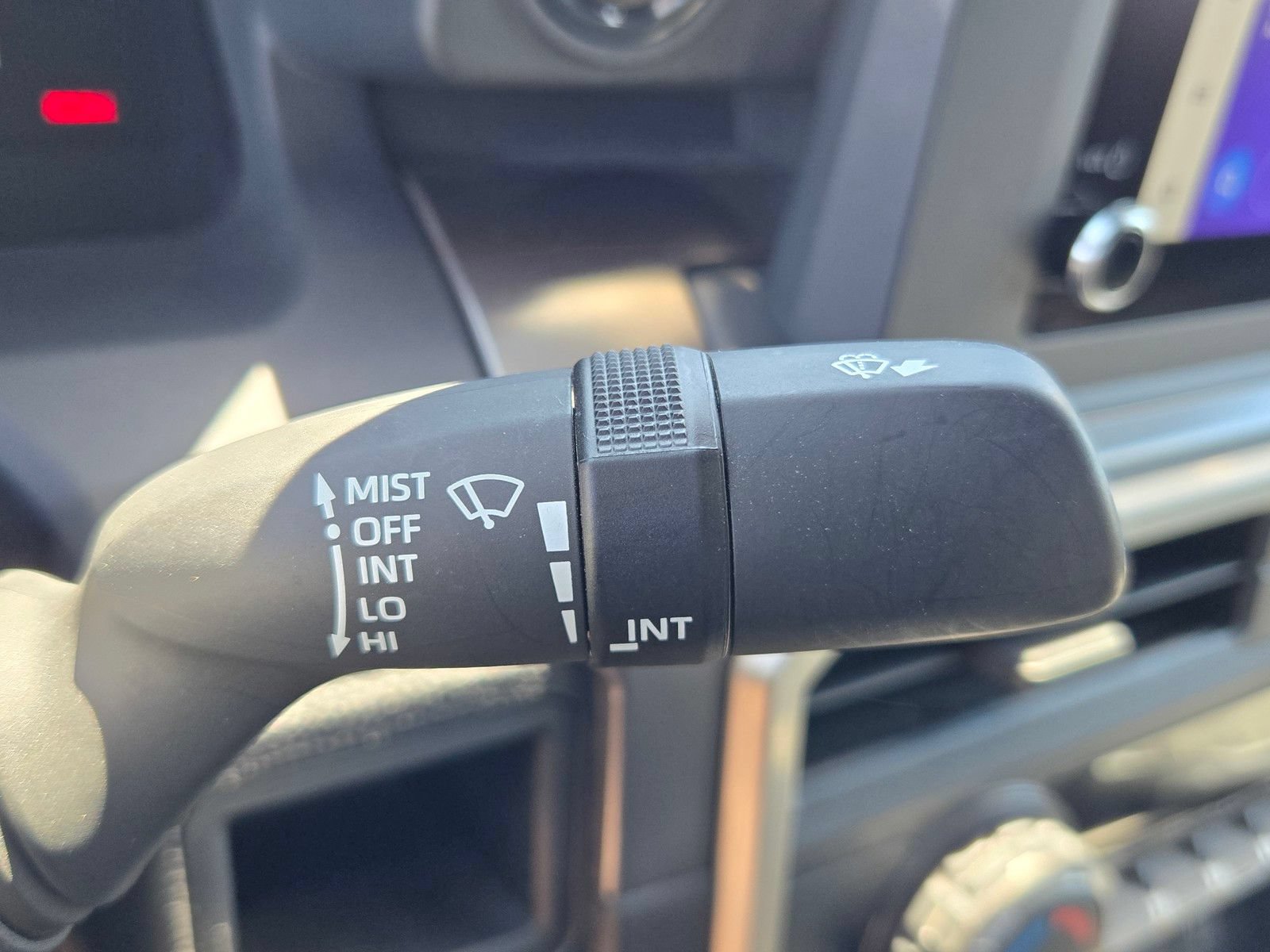 Used 2024 Toyota Tacoma SR5 AWD/4WD image 29