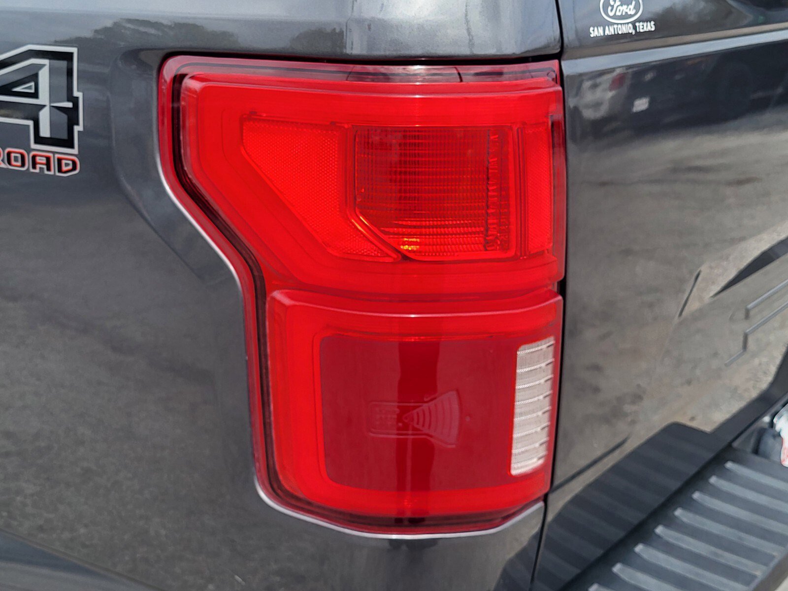 Certified 2019 Ford F150 Lariat w/ Equipment Group 502A Luxury image 10