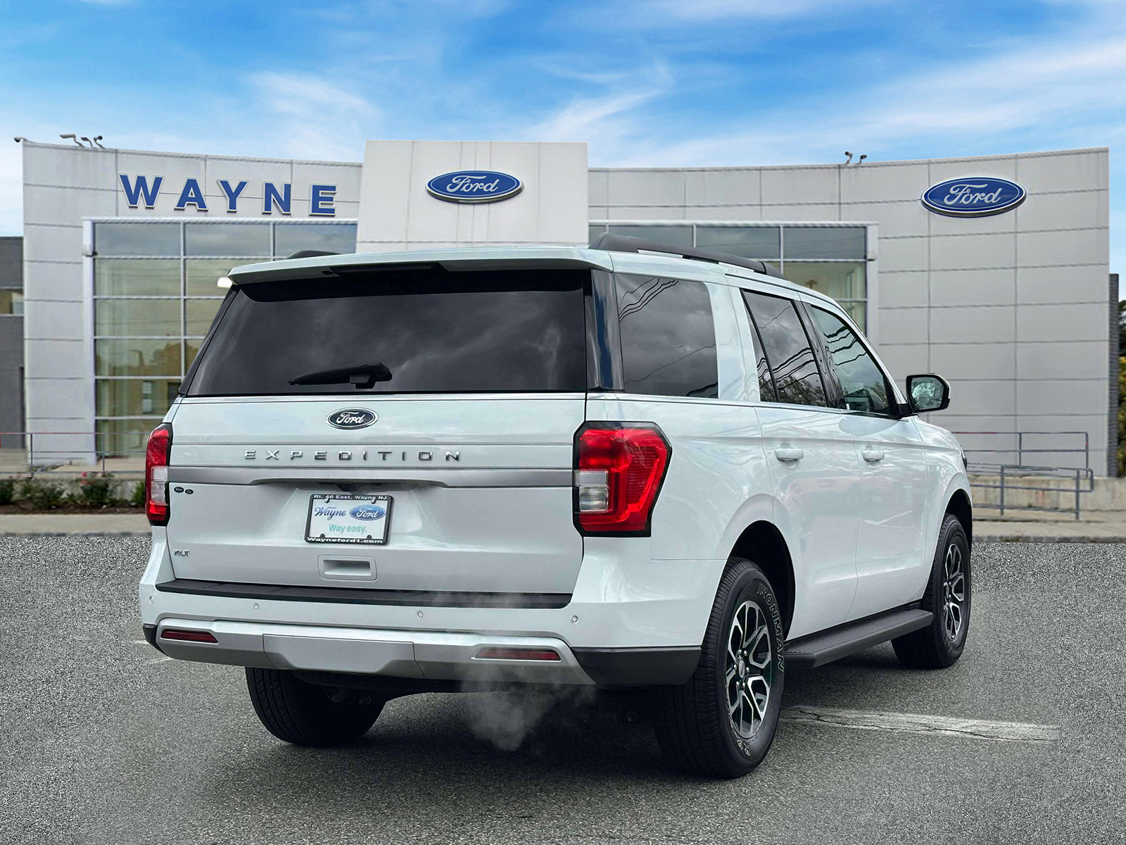Certified 2024 Ford Expedition XLT AWD/4WD image 5