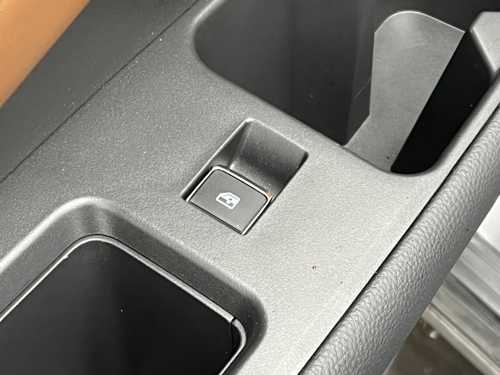 Used 2023 Nissan Pathfinder Platinum image 29