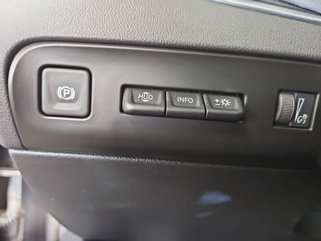 Used 2024 Buick Enclave Premium AWD/4WD image 26