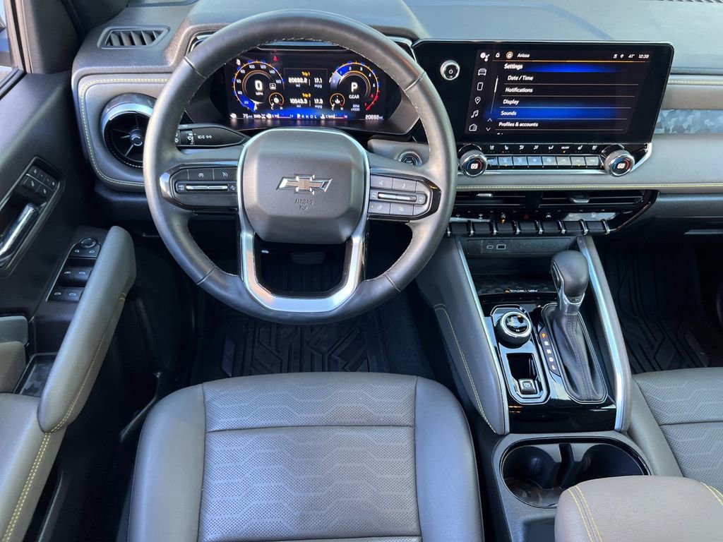 Used 2023 Chevrolet Colorado ZR2 w/ ZR2 Convenience Package III image 13