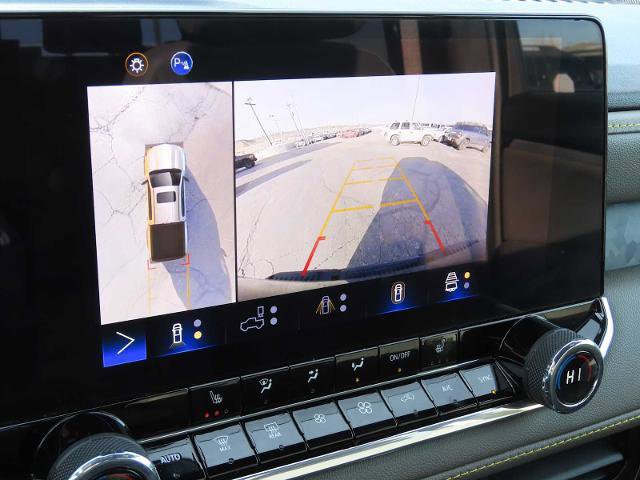 Used 2024 Chevrolet Colorado ZR2 w/ Technology Package image 29