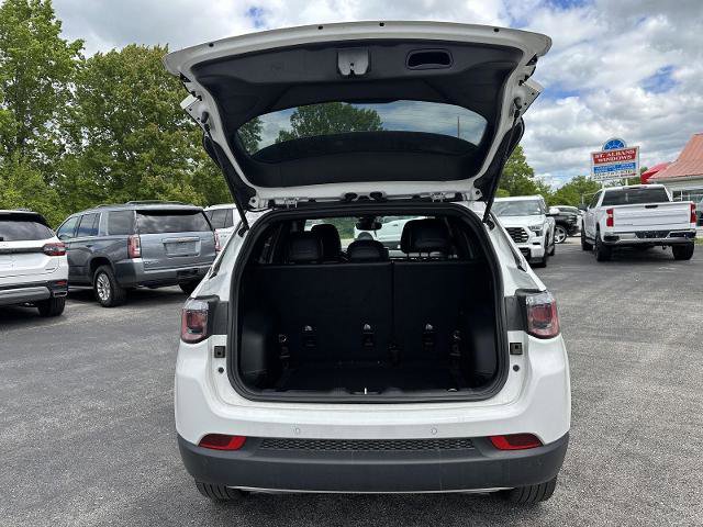 Used 2023 Jeep Compass Limited AWD/4WD image 11