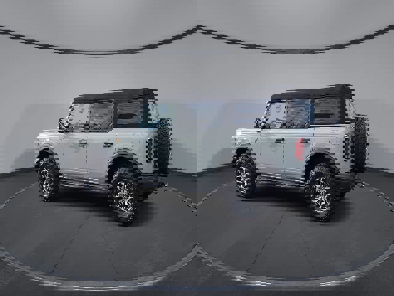 Certified 2023 Ford Bronco Badlands image 5