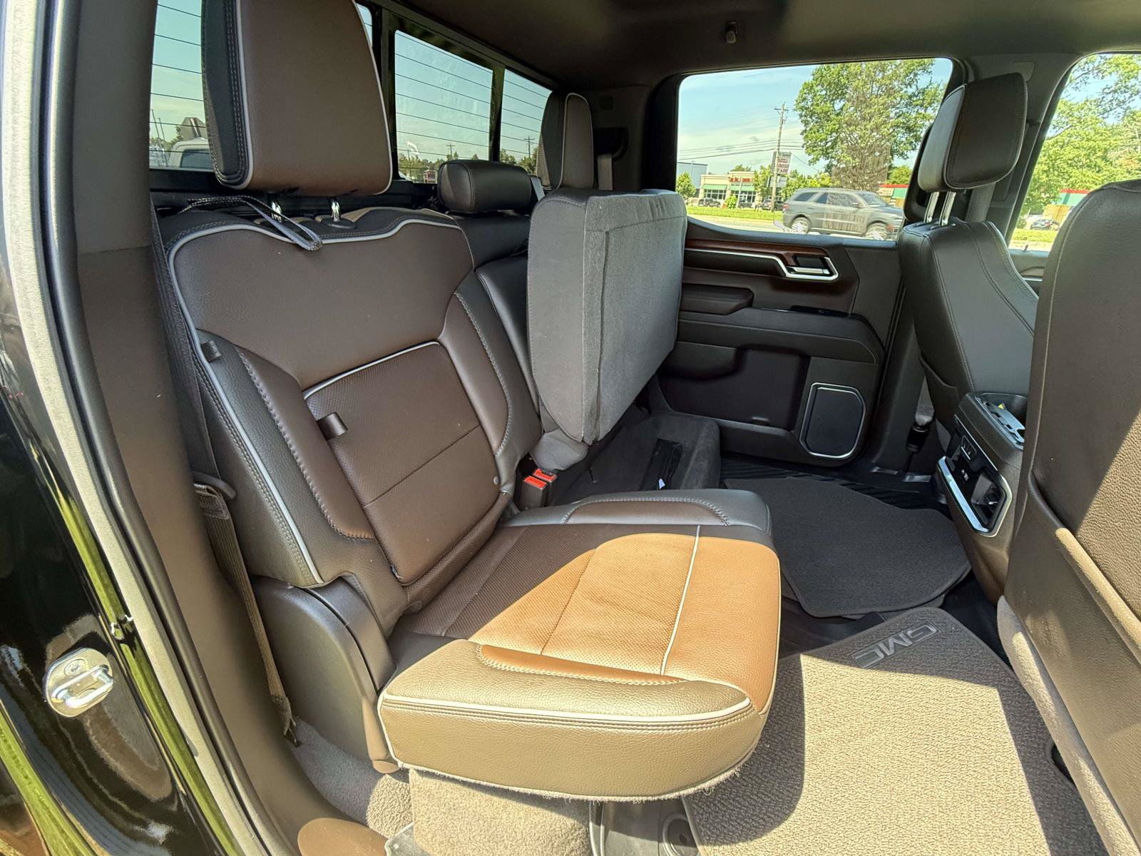 Used 2023 GMC Sierra 1500 Denali w/ Denali Reserve Package AWD/4WD image 29