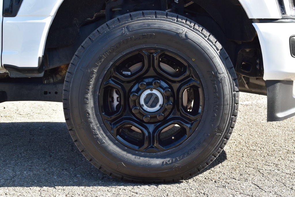 Certified 2025 Ford F350 XL w/ STX Appearance Package AWD/4WD image 6