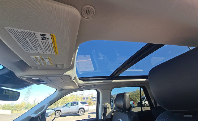 Certified 2025 Ford Expedition Platinum AWD/4WD image 5