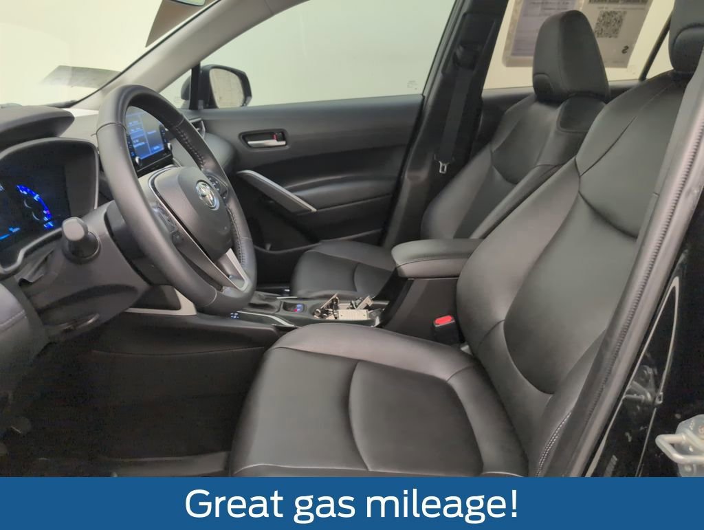 Used 2022 Toyota Corolla Cross XLE image 9
