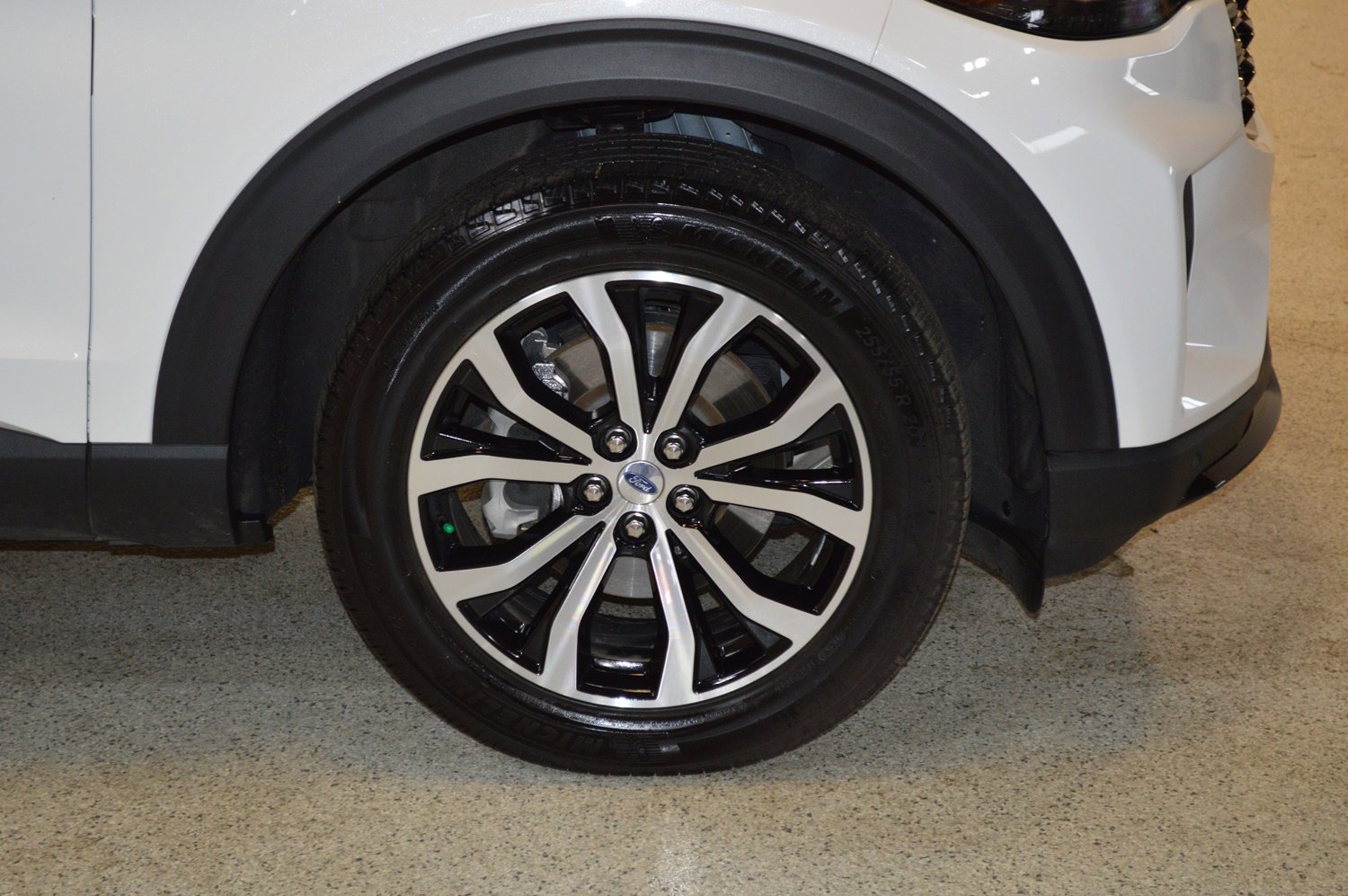 Certified 2025 Ford Explorer ST-Line image 9