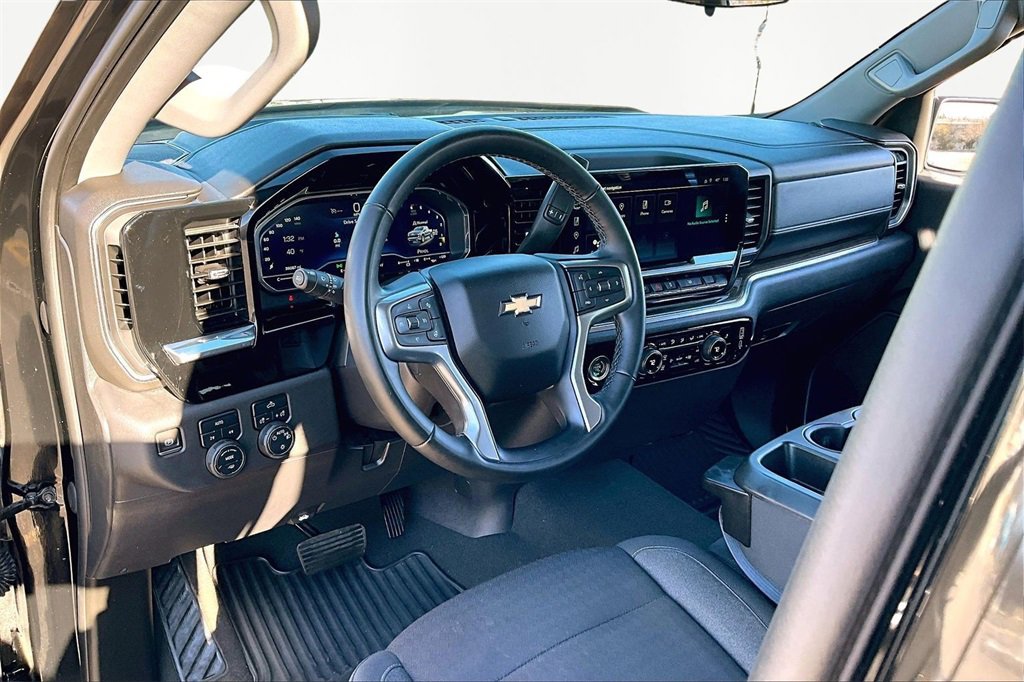 Used 2023 Chevrolet Silverado 1500 LT image 14