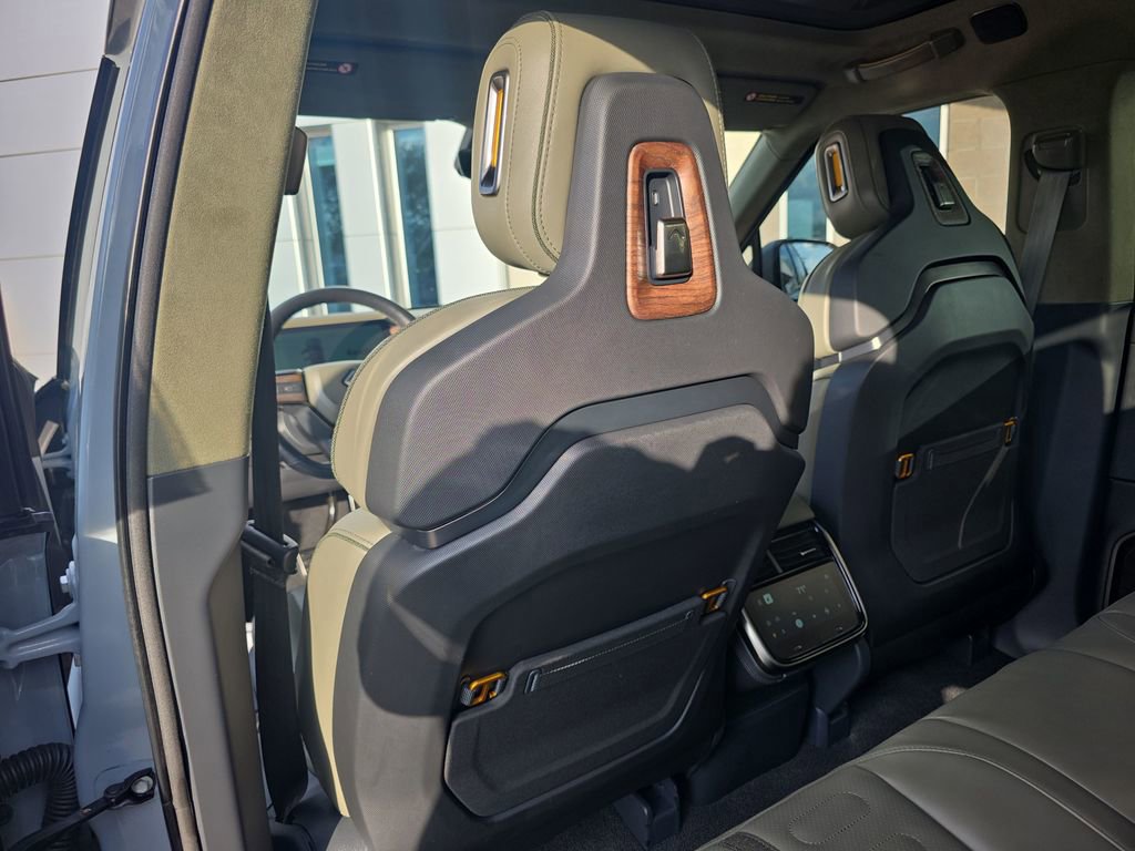 Used 2022 Rivian R1T Adventure image 43