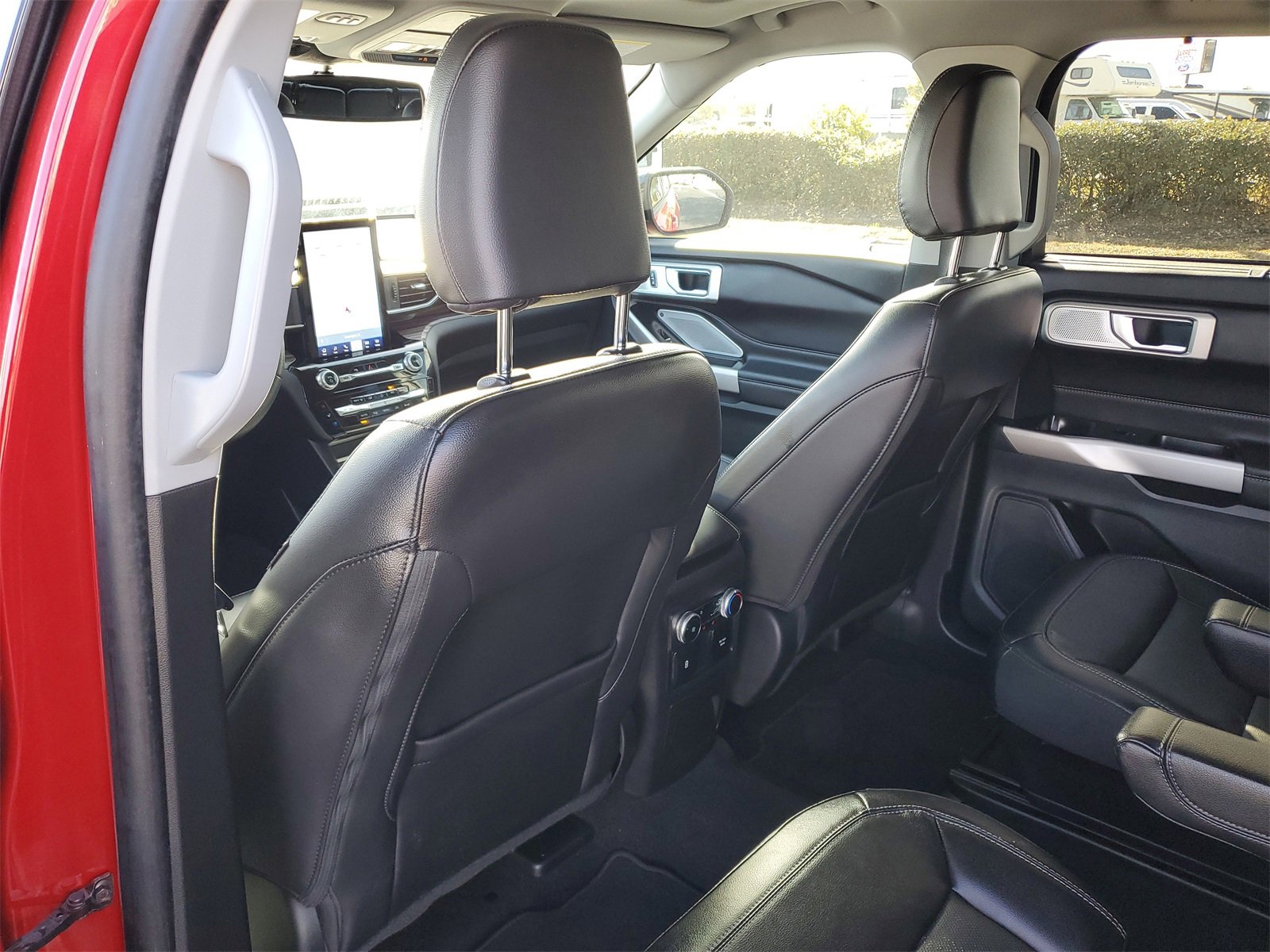 Certified 2024 Ford Explorer Limited w/ Limited Technology Package image 10