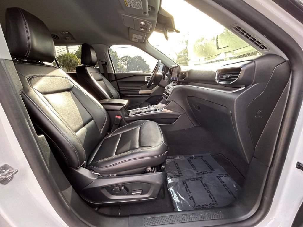 Certified 2021 Ford Explorer XLT w/ Equipment Group 202A RWD image 22