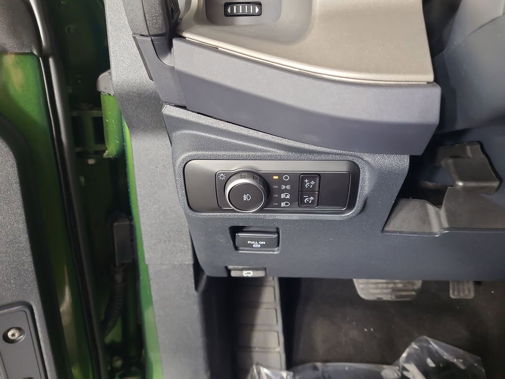 Certified 2025 Ford Bronco Outer Banks AWD/4WD image 15