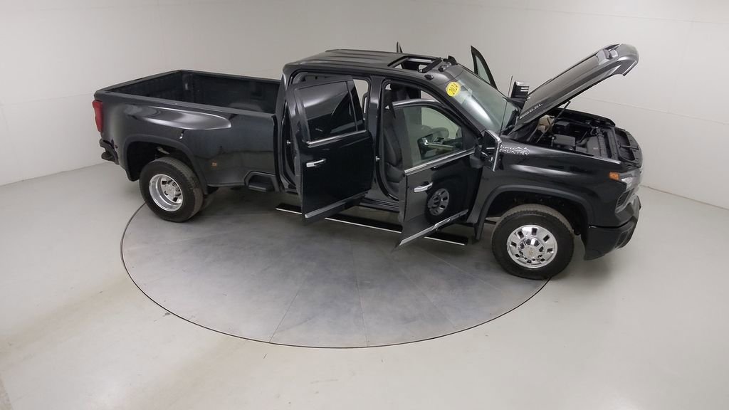 Used 2024 Chevrolet Silverado 3500 High Country w/ High Country Premium Package image 50