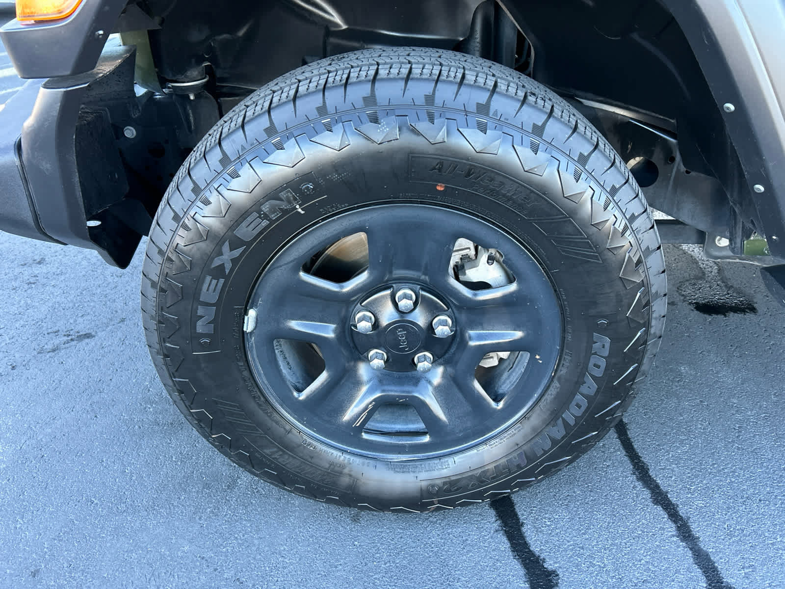 Used 2022 Jeep Wrangler Sport image 10