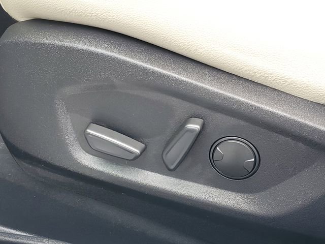 Certified 2024 Ford Edge Titanium AWD/4WD image 9