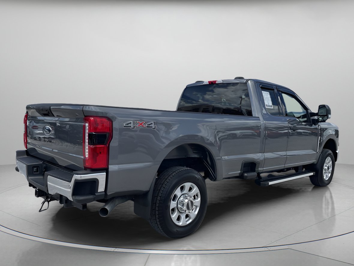 Certified 2024 Ford F350 XLT w/ 360-Degree Camera Package AWD/4WD image 3