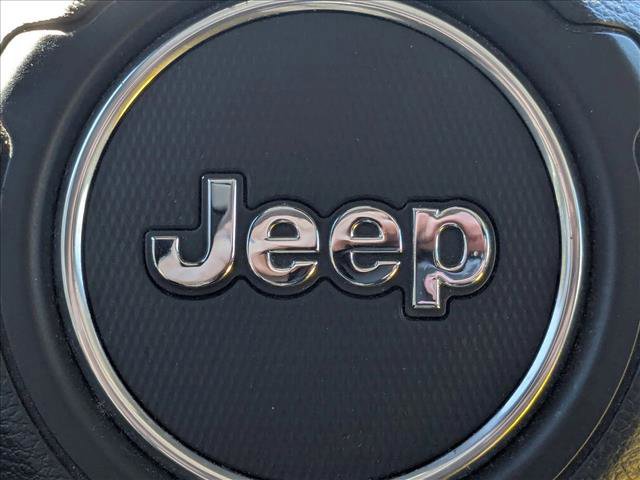 Used 2023 Jeep Gladiator Overland image 13