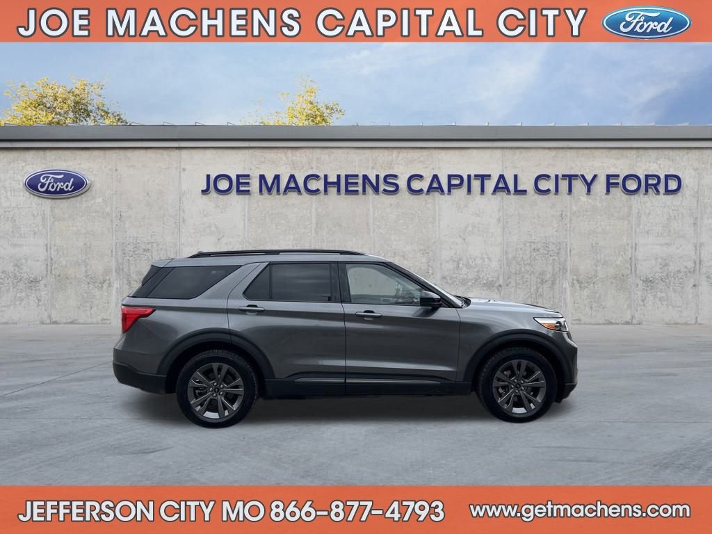 Certified 2022 Ford Explorer XLT w/ Equipment Group 202A image 4