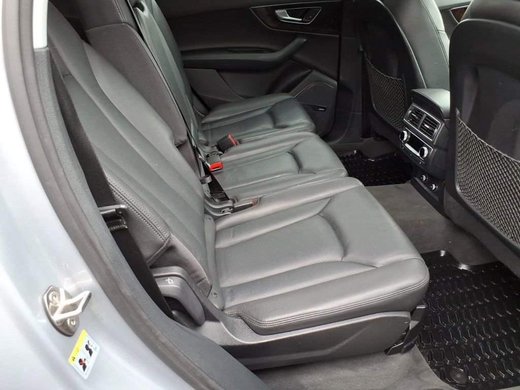Used 2018 Audi Q7 3.0T Prestige AWD/4WD image 9