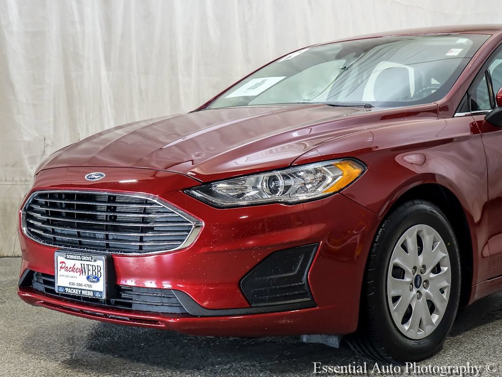 Certified 2019 Ford Fusion S FWD image 3