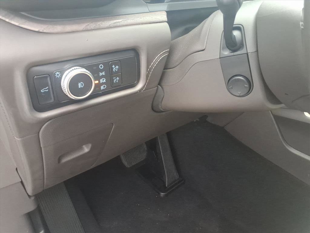 Certified 2023 Ford Explorer Platinum w/ Technology Package image 14