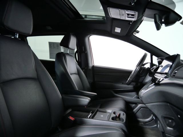 Used 2025 Honda Odyssey Sport-L image 12