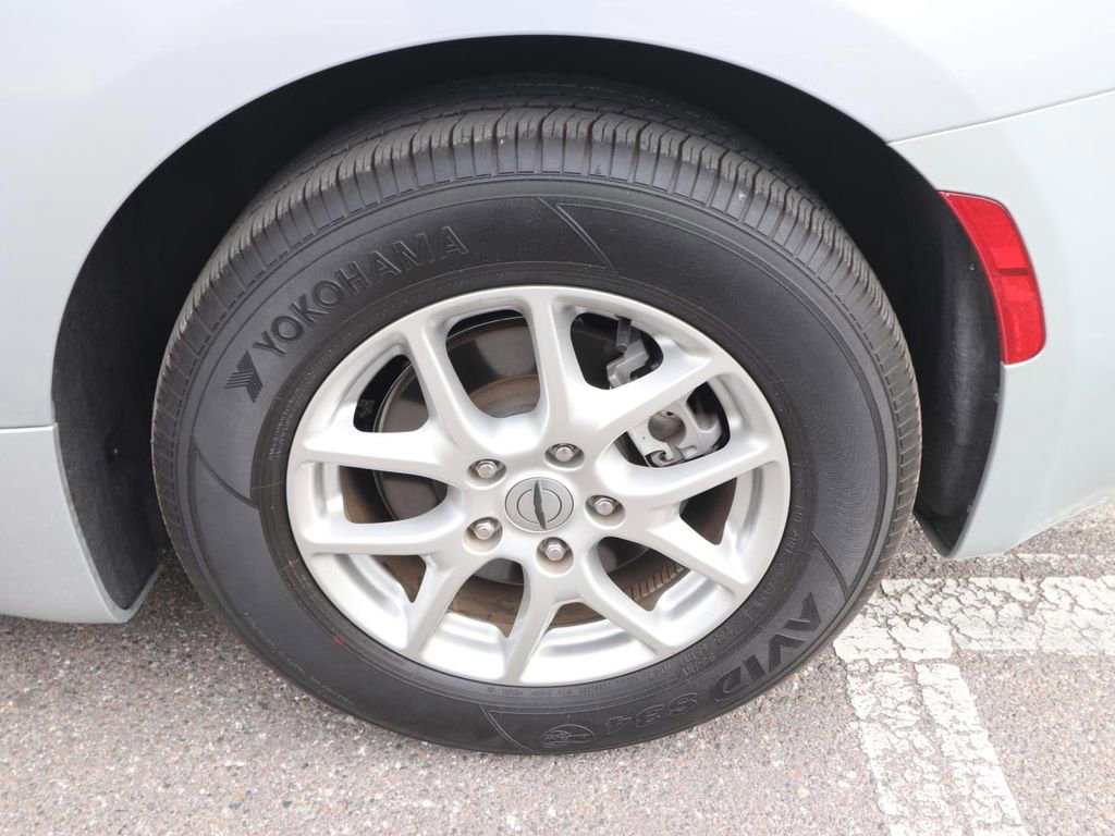 Used 2023 Chrysler Voyager LX FWD image 24