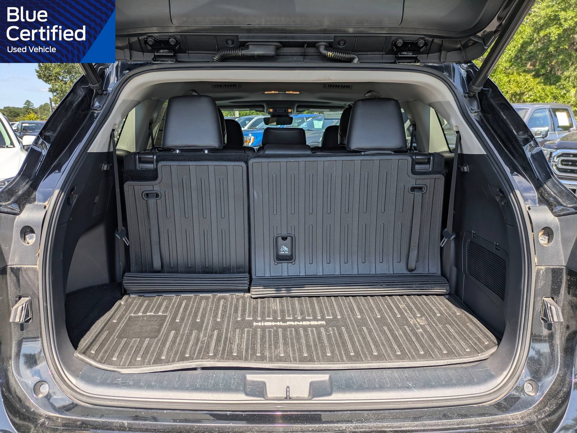 Used 2022 Toyota Highlander XLE FWD image 15