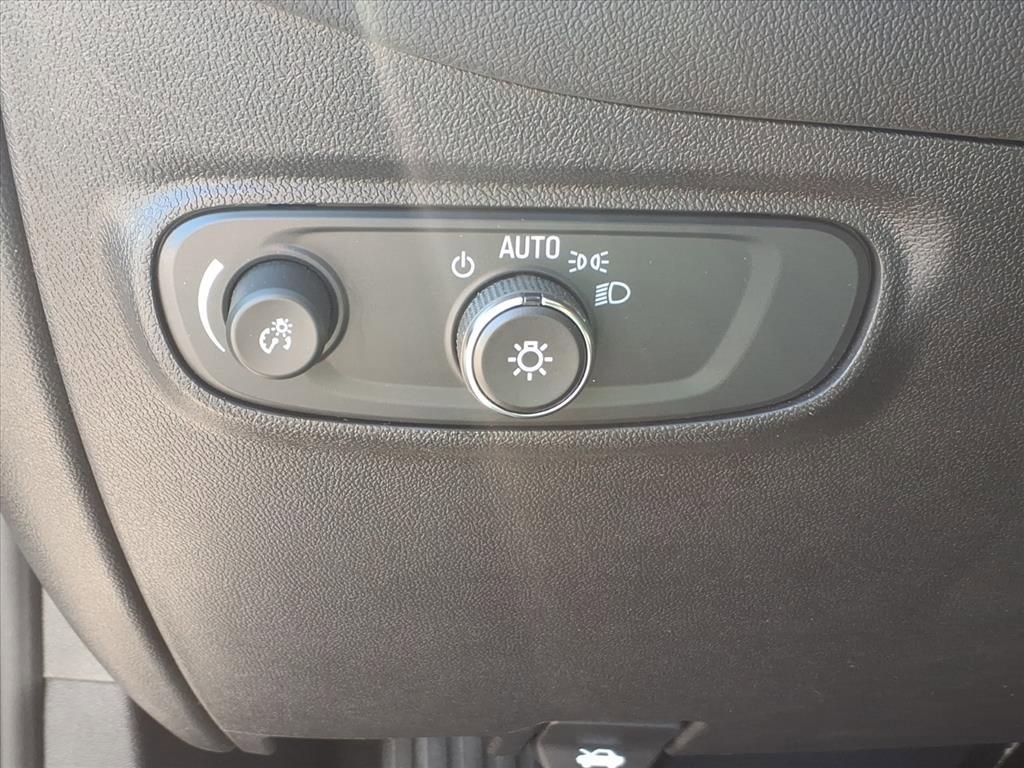 Used 2024 Chevrolet Equinox LT image 19