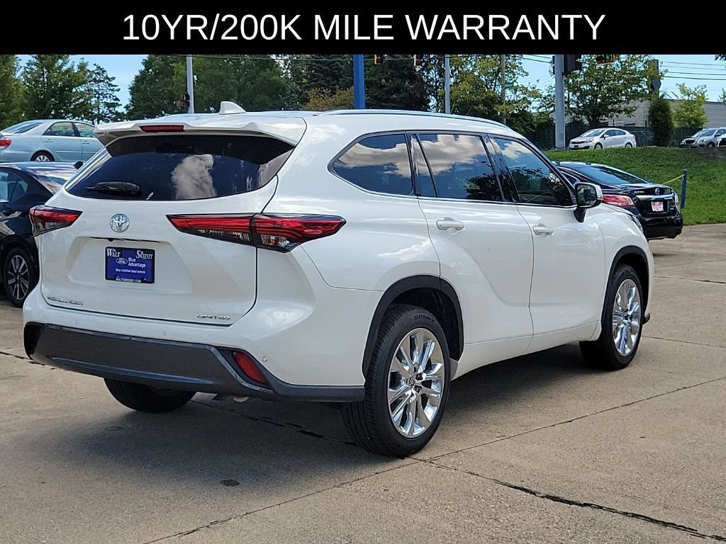 Used 2020 Toyota Highlander Limited FWD image 4