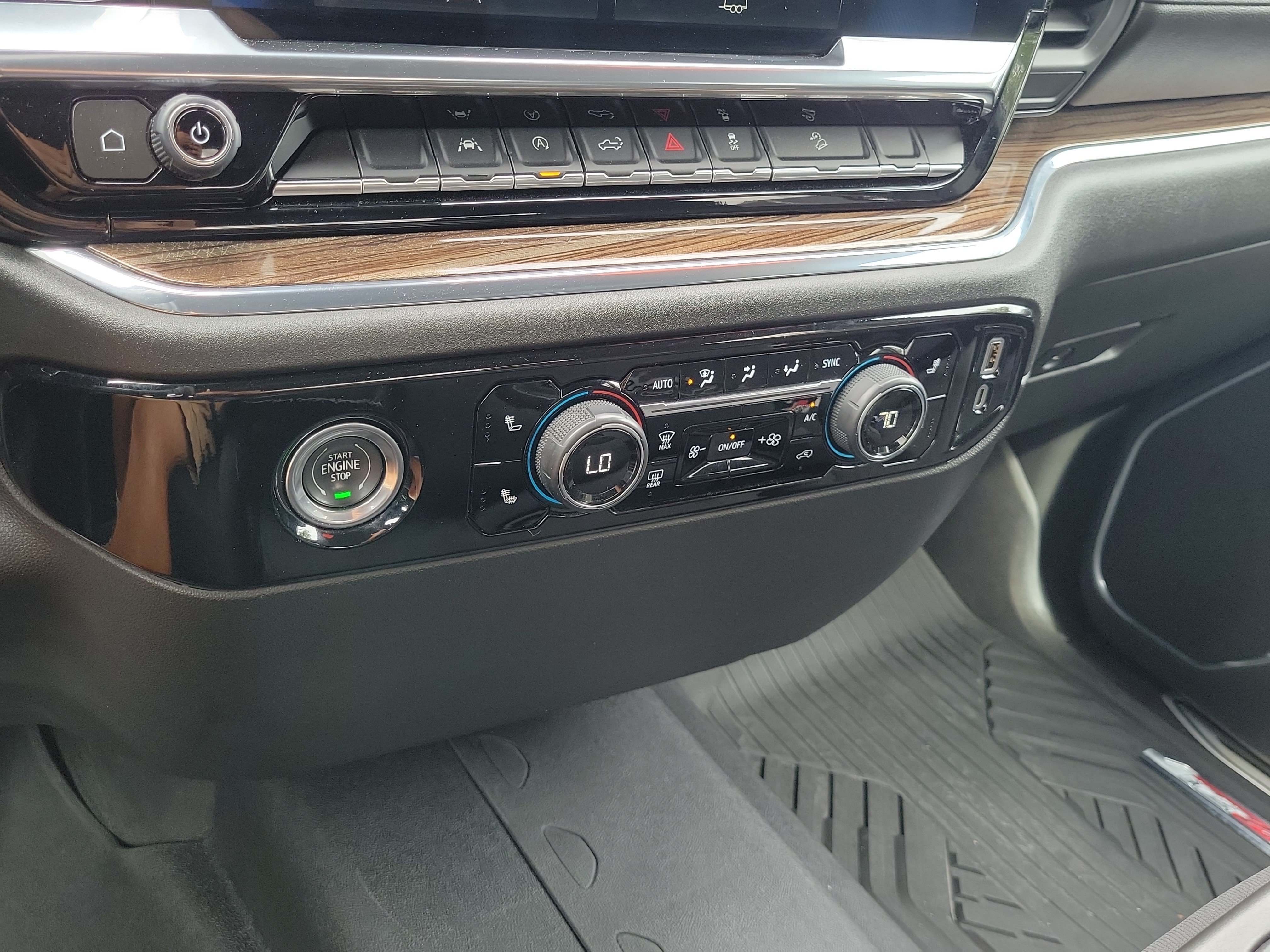 Used 2023 Chevrolet Silverado 1500 LT AWD/4WD image 27