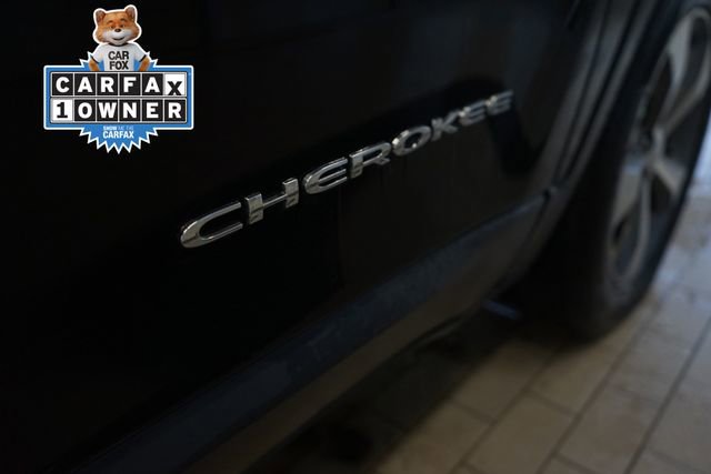 Used 2022 Jeep Cherokee Limited image 14