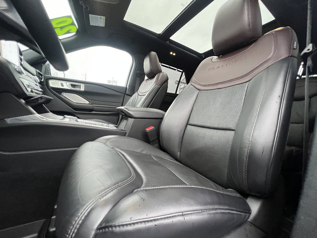 Certified 2020 Ford Explorer Platinum w/ Premium Technology Package image 17