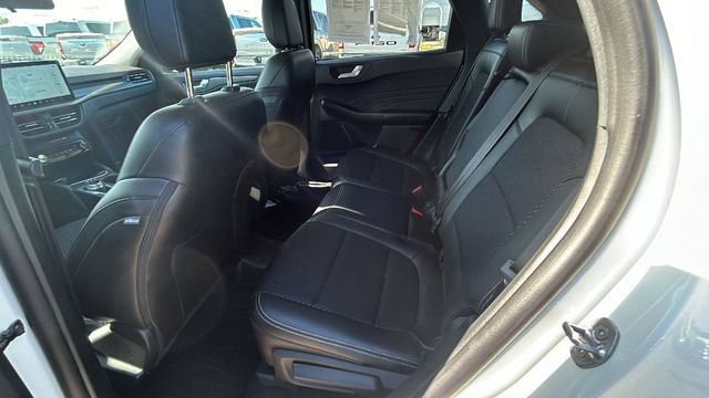 Certified 2025 Ford Escape SE w/ Class II Trailer Tow Package FWD image 15