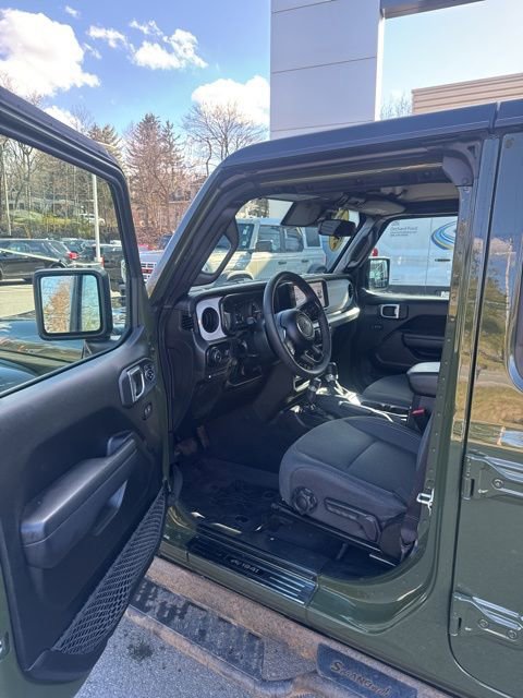 Used 2024 Jeep Wrangler Unlimited w/ Convenience Group AWD/4WD image 14