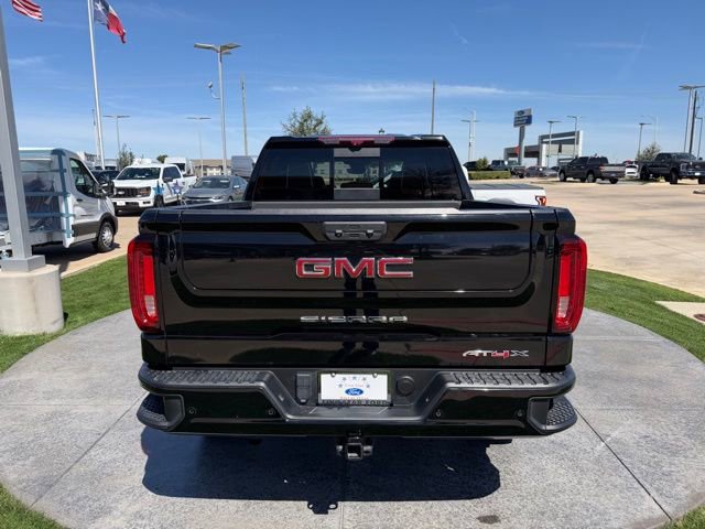 Used 2022 GMC Sierra 1500 AT4X image 2