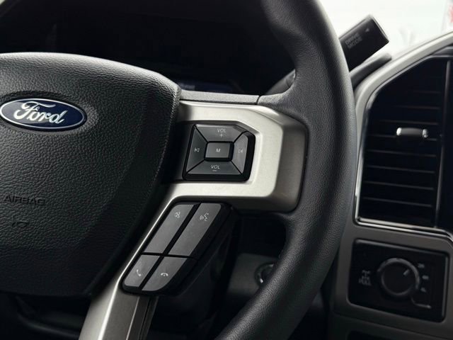 Certified 2022 Ford F350 Lariat w/ Black Appearance Package image 10