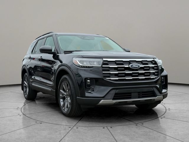 Certified 2025 Ford Explorer Active w/ Active Comfort Package AWD/4WD image 13