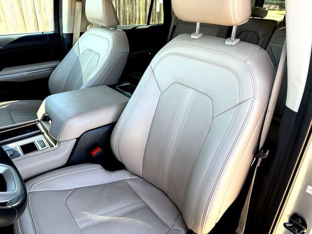 Certified 2024 Ford Expedition Limited image 10