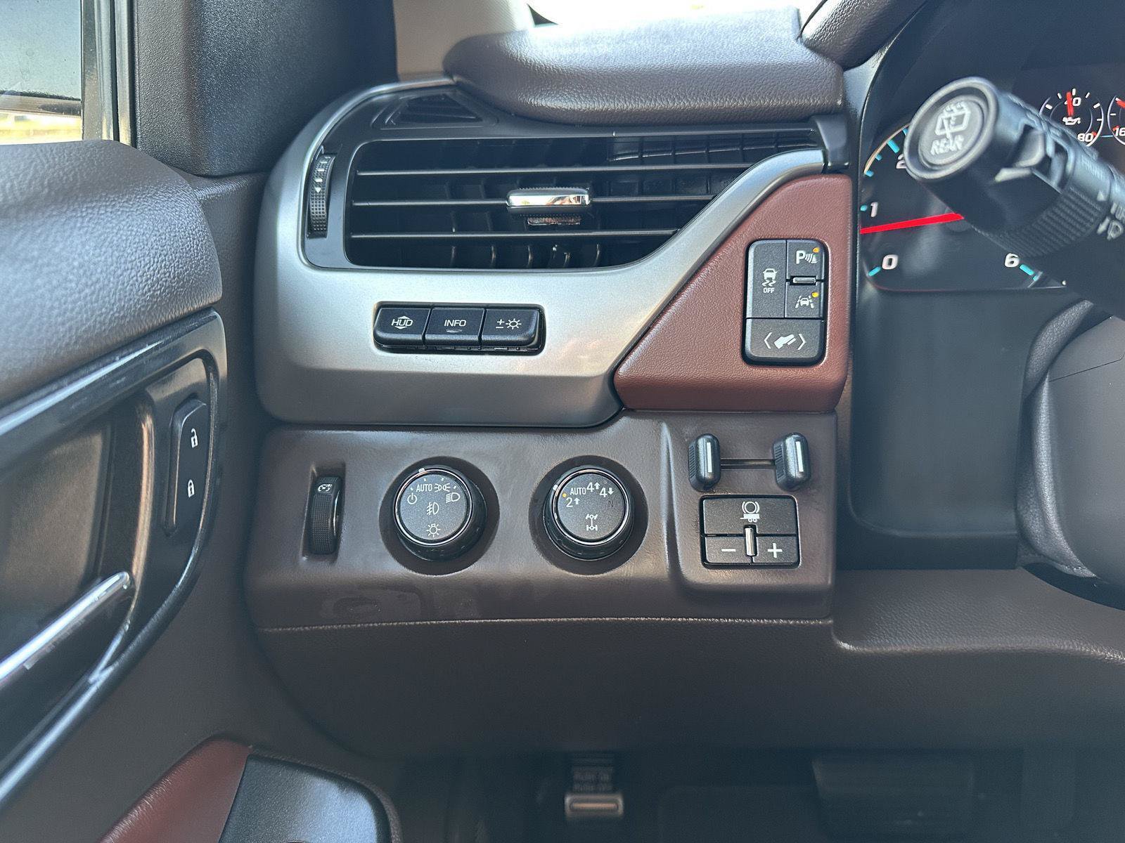 Used 2017 Chevrolet Tahoe Premier AWD/4WD image 15