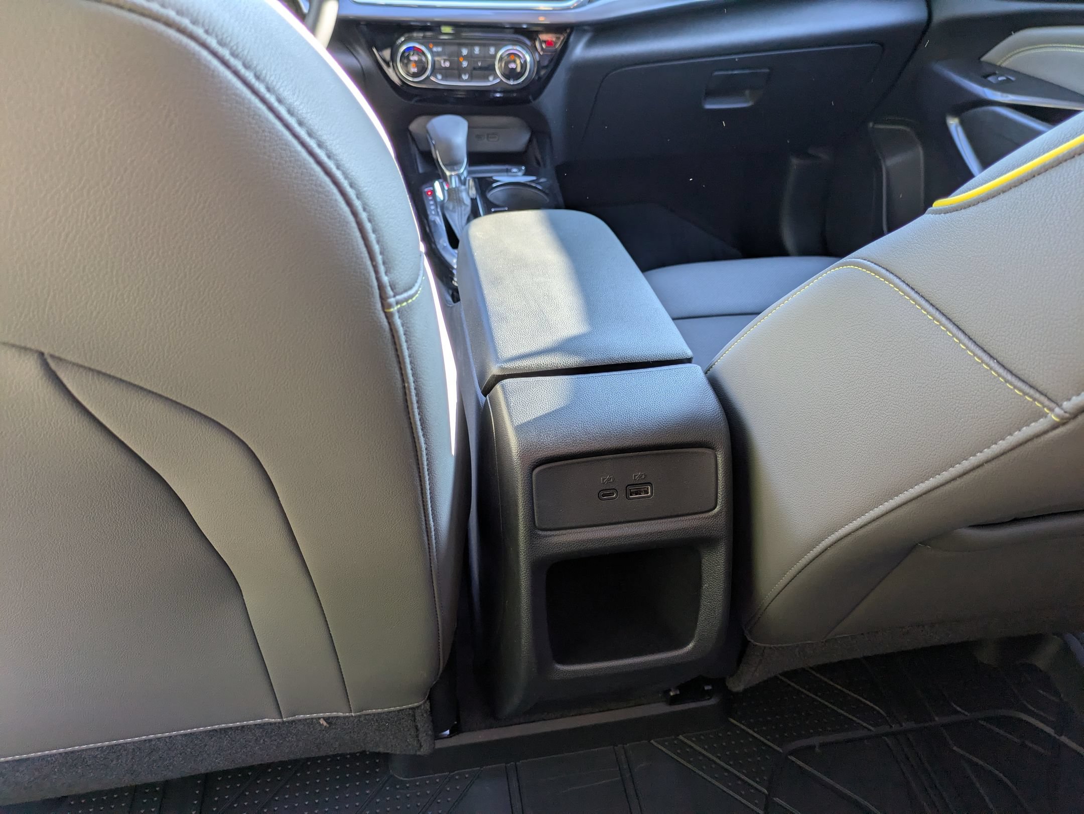 Used 2026 Chevrolet Trax ACTIV w/ Sunroof Package FWD image 32