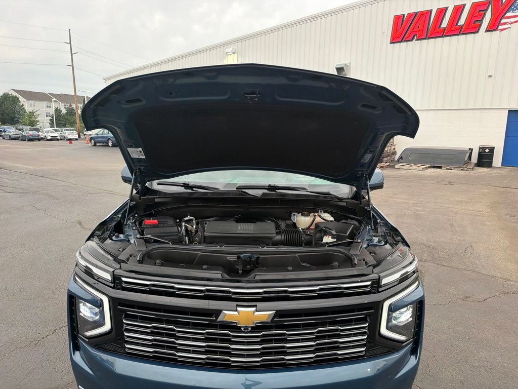 Used 2025 Chevrolet Tahoe High Country AWD/4WD image 37