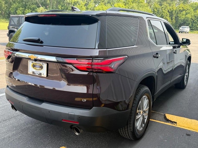 Used 2023 Chevrolet Traverse LT image 5